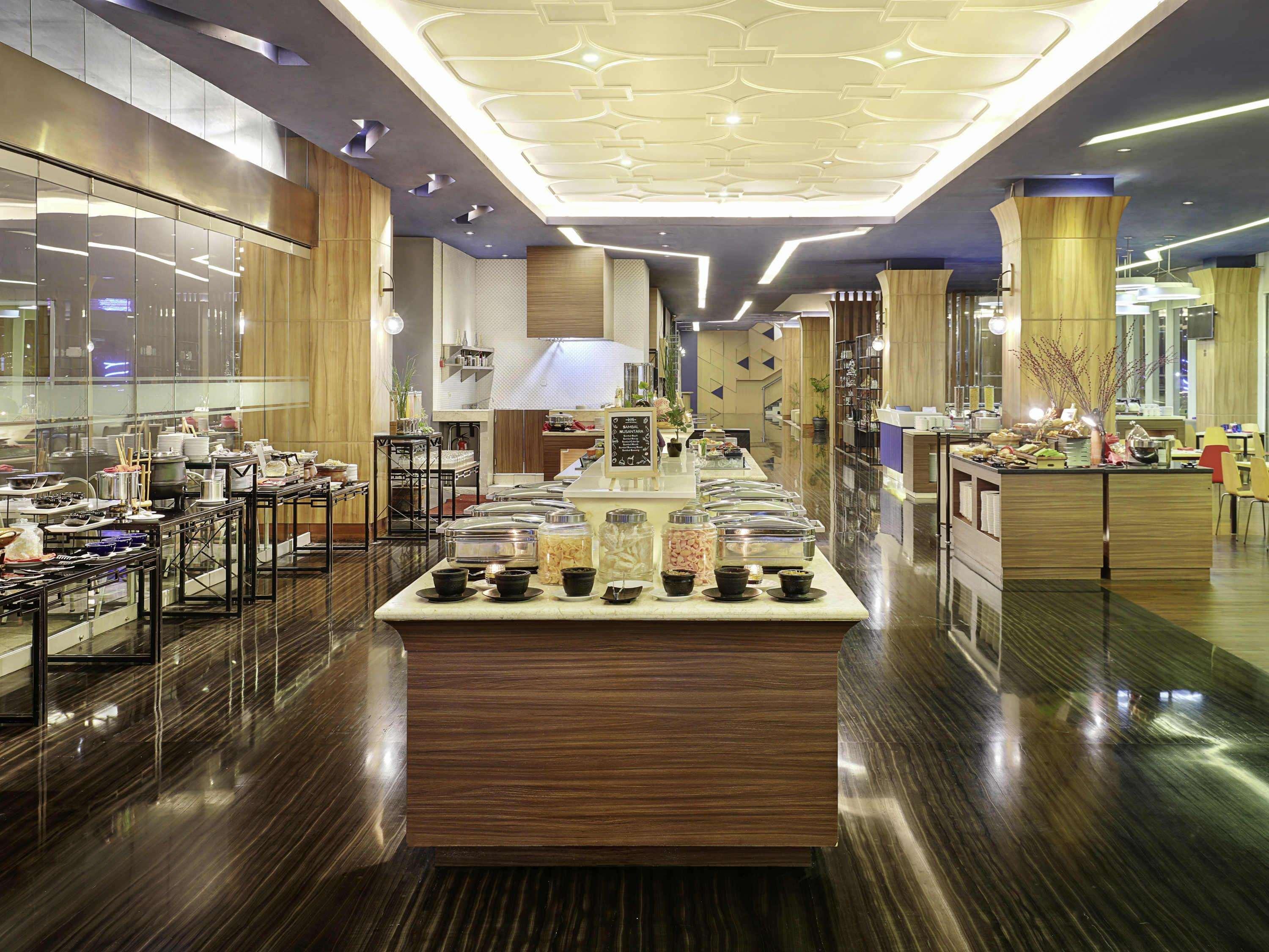Mercure Bandung Nexa Supratman Εξωτερικό φωτογραφία