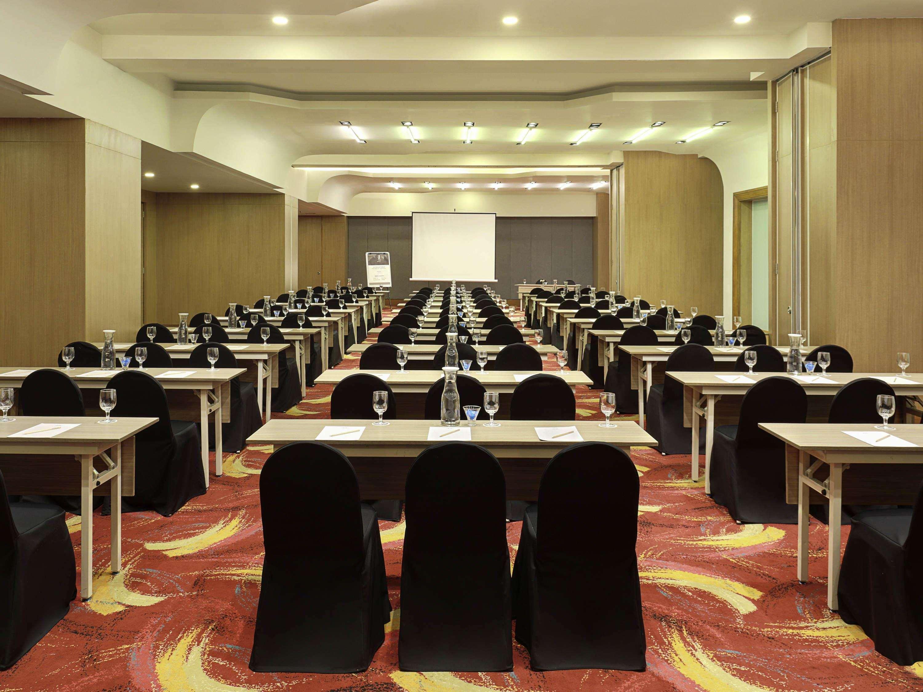 Mercure Bandung Nexa Supratman Εξωτερικό φωτογραφία