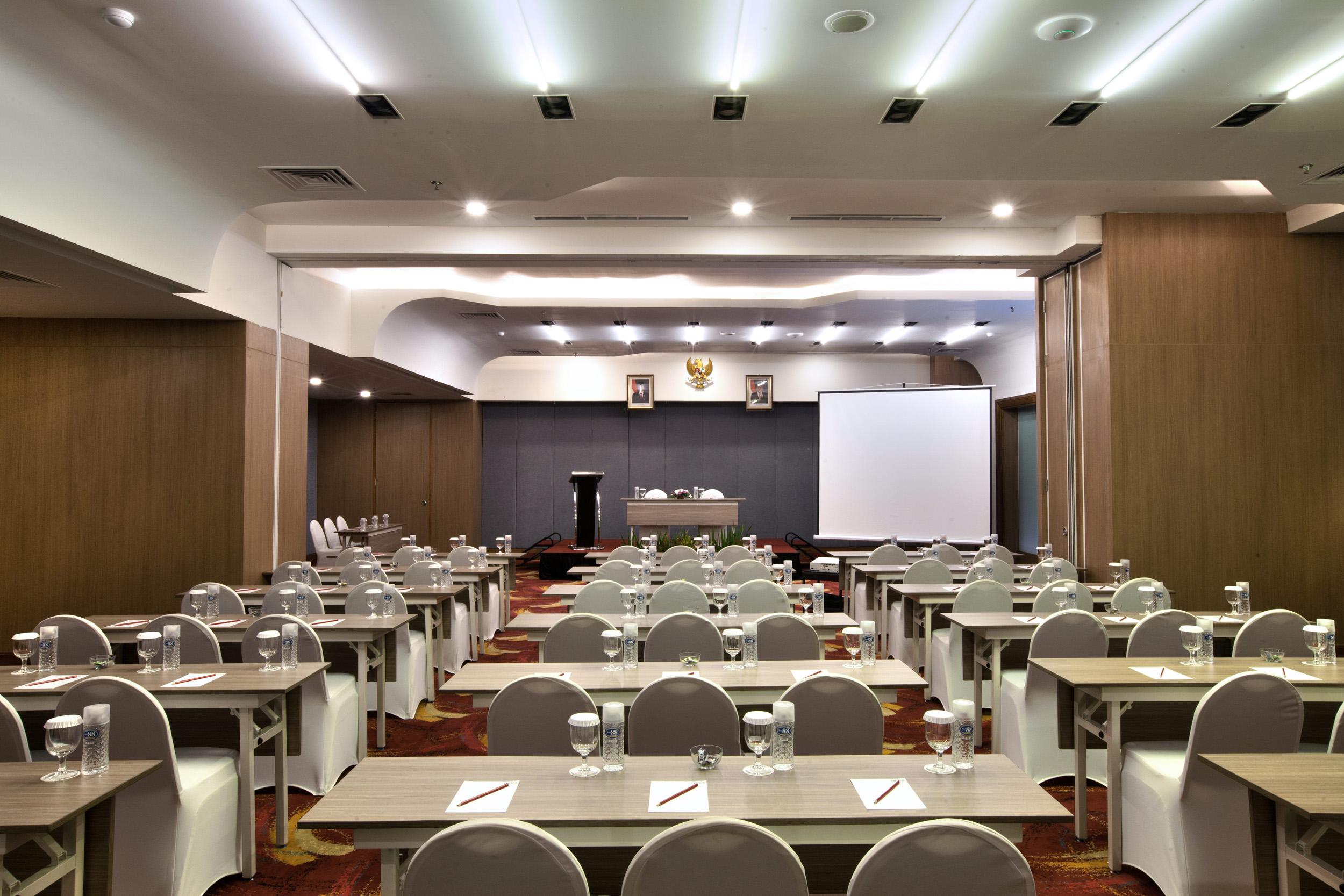 Mercure Bandung Nexa Supratman Εξωτερικό φωτογραφία
