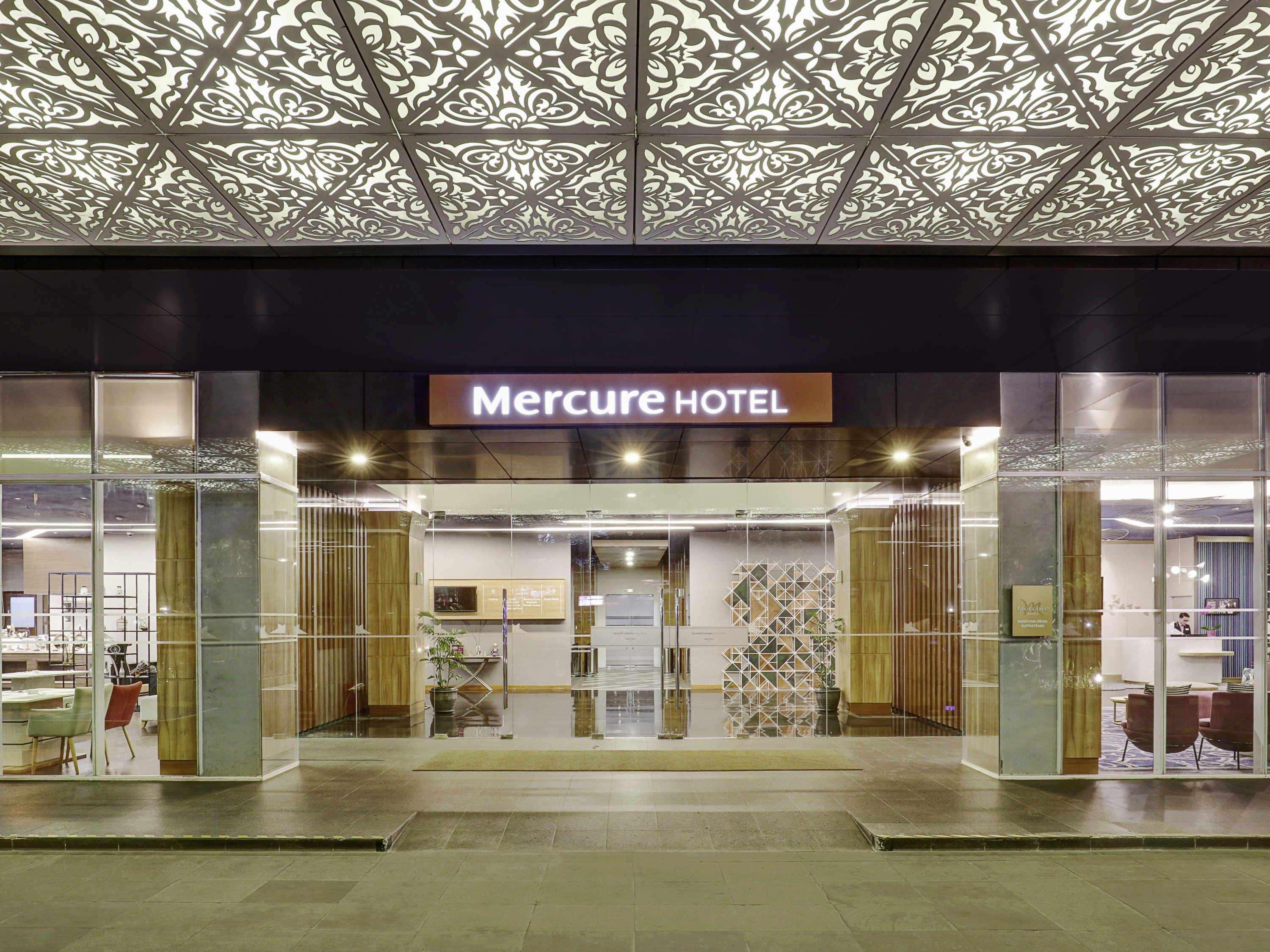 Mercure Bandung Nexa Supratman Εξωτερικό φωτογραφία