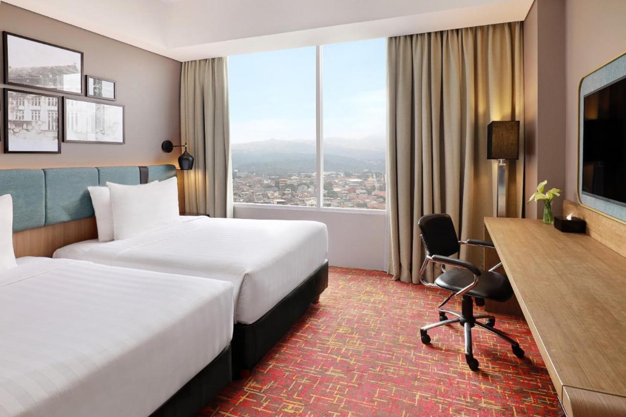 Mercure Bandung Nexa Supratman Εξωτερικό φωτογραφία