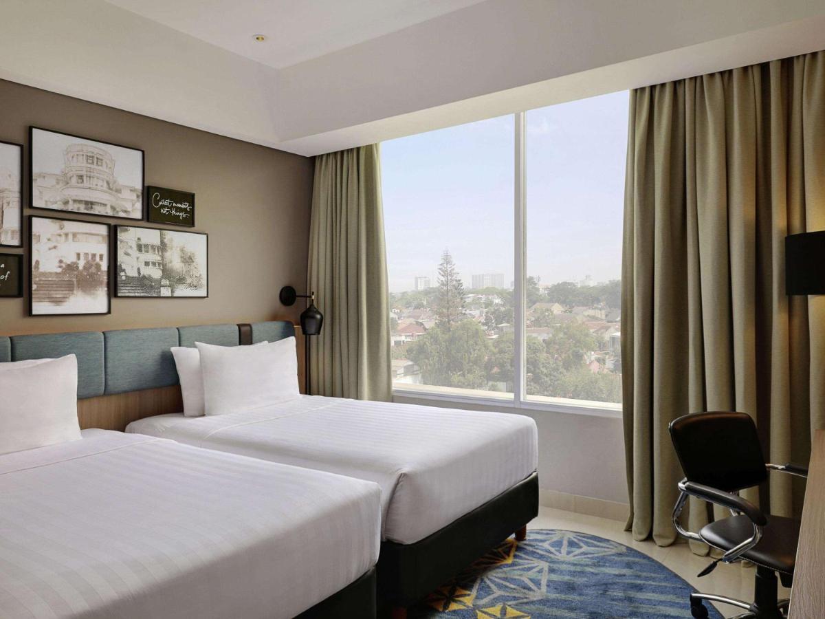 Mercure Bandung Nexa Supratman Εξωτερικό φωτογραφία