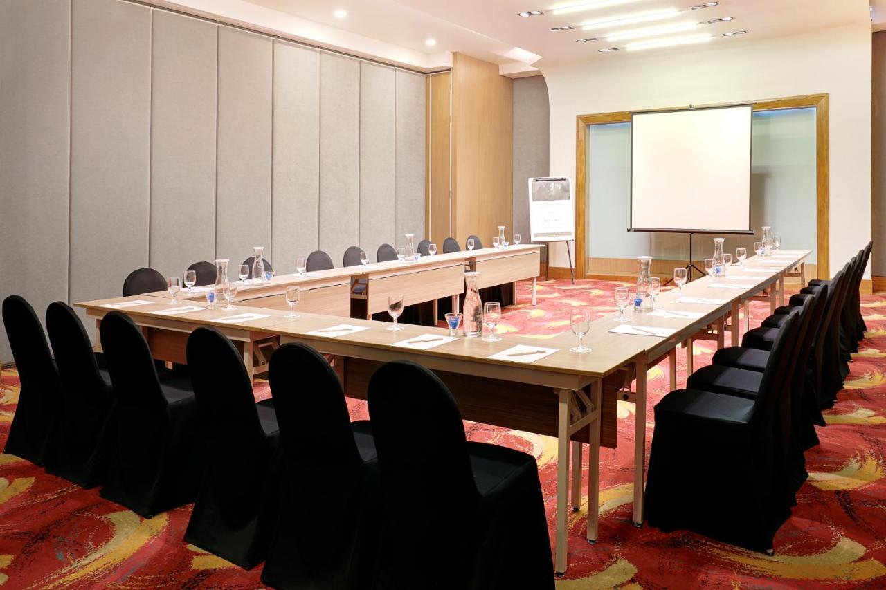 Mercure Bandung Nexa Supratman Εξωτερικό φωτογραφία