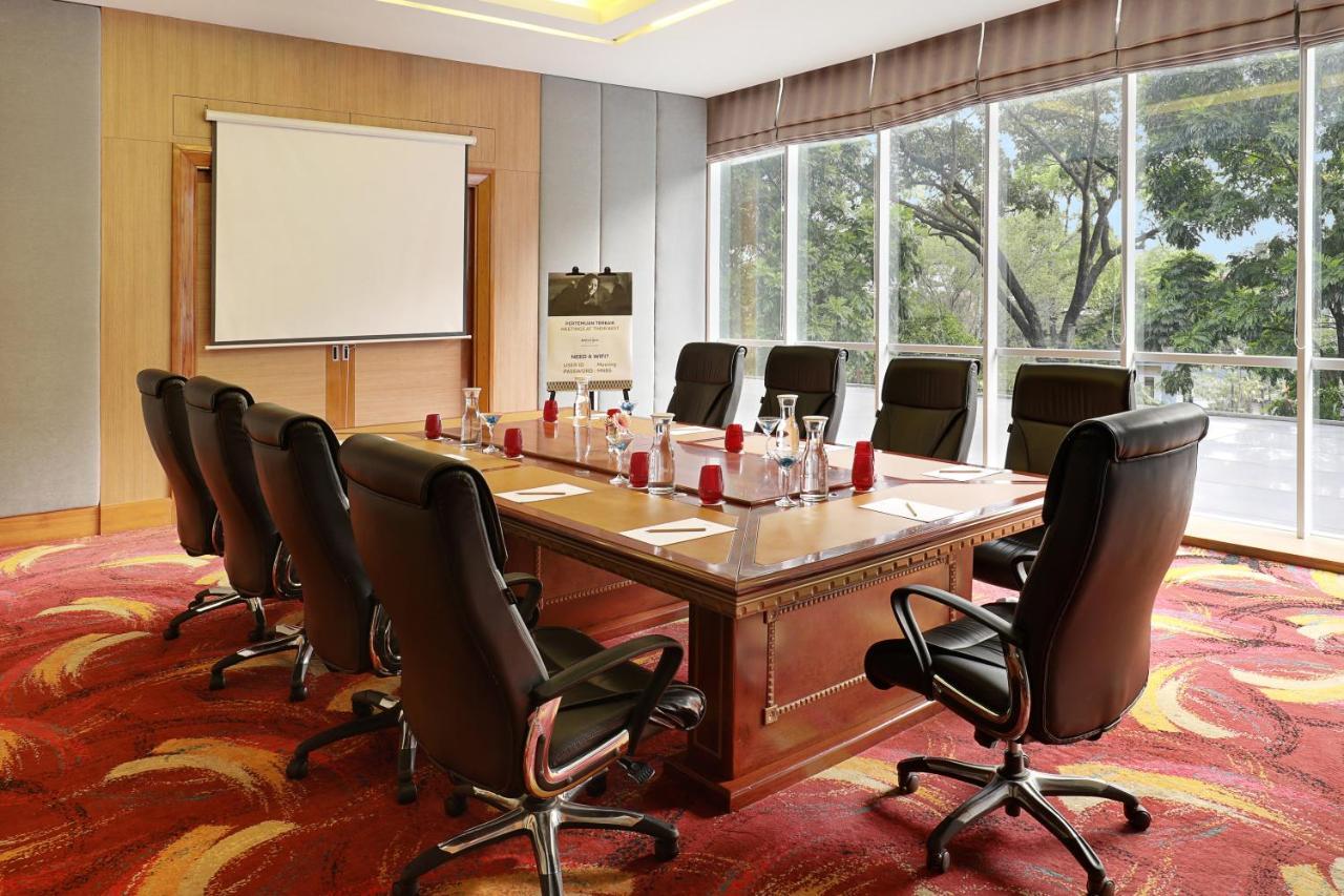 Mercure Bandung Nexa Supratman Εξωτερικό φωτογραφία